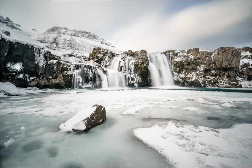 Poster Waterfall in winter, Iceland